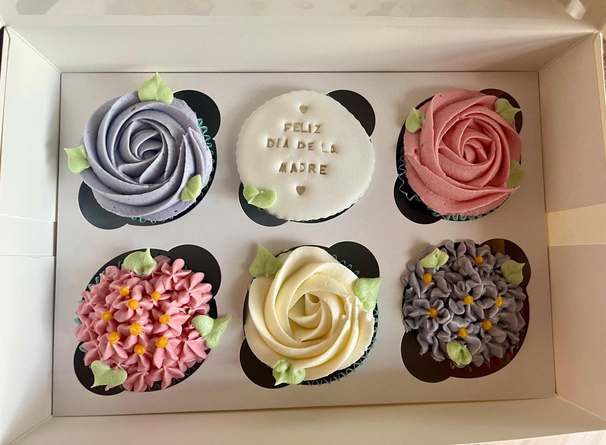 Caja de cupcakes de flores con Mensaje